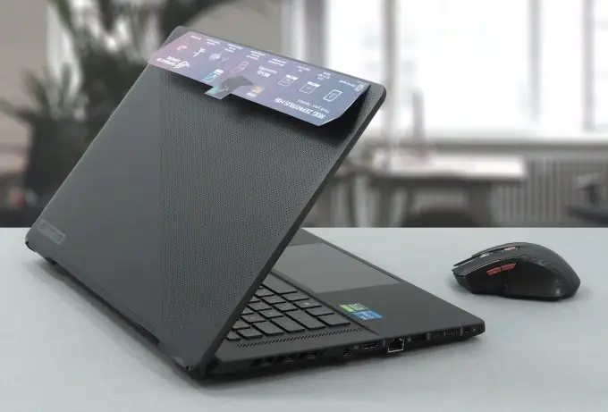 نماتی پشت لپ تاپ ROG Zephyrus M16 GU603